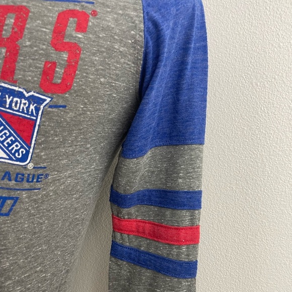 NHL NEW YORK RANGERS GRAPHIC LONG SLEEVE CREW NECK SHIRT TOP TEE SIZE SMALL - Picture 2 of 7
